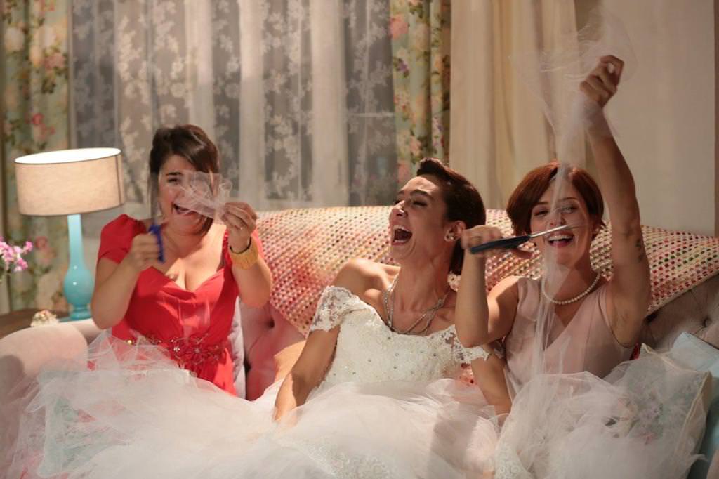 Married And Angry Evli Ve Fkeli Turkish Celebrity News